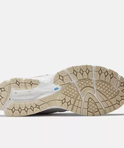 New balance 2002 Men Concrete with sandstone and grey matter