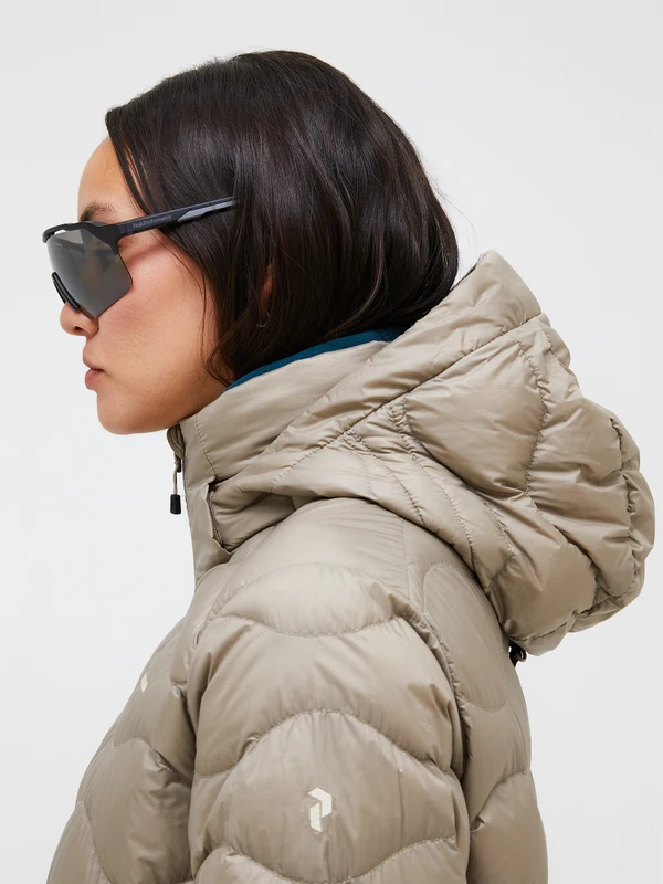 Peak Performance Helium Down Coat Avid Beige