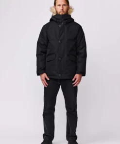 Makia Helsinki Parka Black