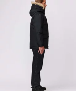 Makia Helsinki Parka Black