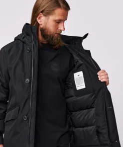 Makia Helsinki Parka Black